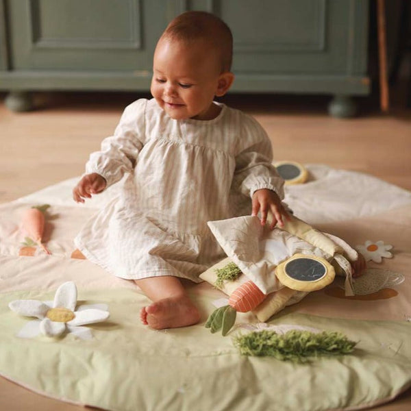 Baby activity mat in organic cotton with multiple sensory textures