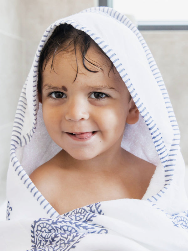 Hooded Kids Towel - Fort Print